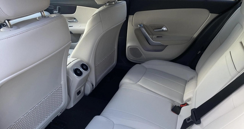 Mercedes-Benz Klasa A cena 208699 przebieg: 5, rok produkcji 2024 z Piaseczno małe 232